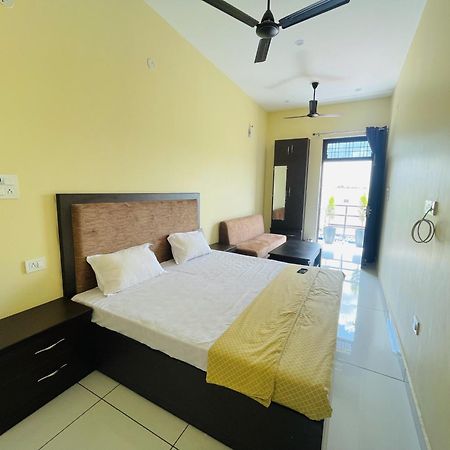 Bld Restaurant And Home Stay Dehradun Eksteriør billede