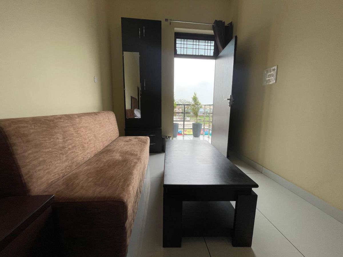 Bld Restaurant And Home Stay Dehradun Eksteriør billede